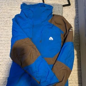 Nike ACG Jacket Medium